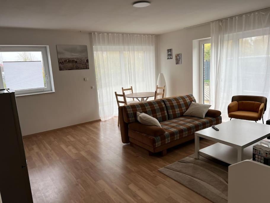 Apartment Schoene Mit Terrasse *